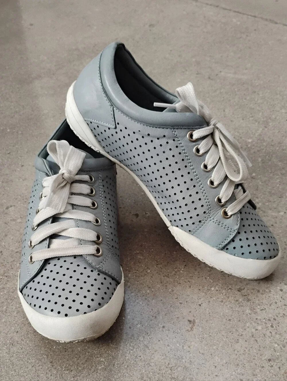 Gelato Teejay Dusty Blue Perforated Lace-Up Women’s Sneakers